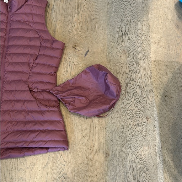 EUC Lululemon vest-size 8 - Picture 2 of 5